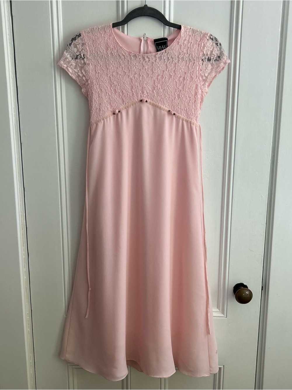 Vintage Light Pink Lace Dress